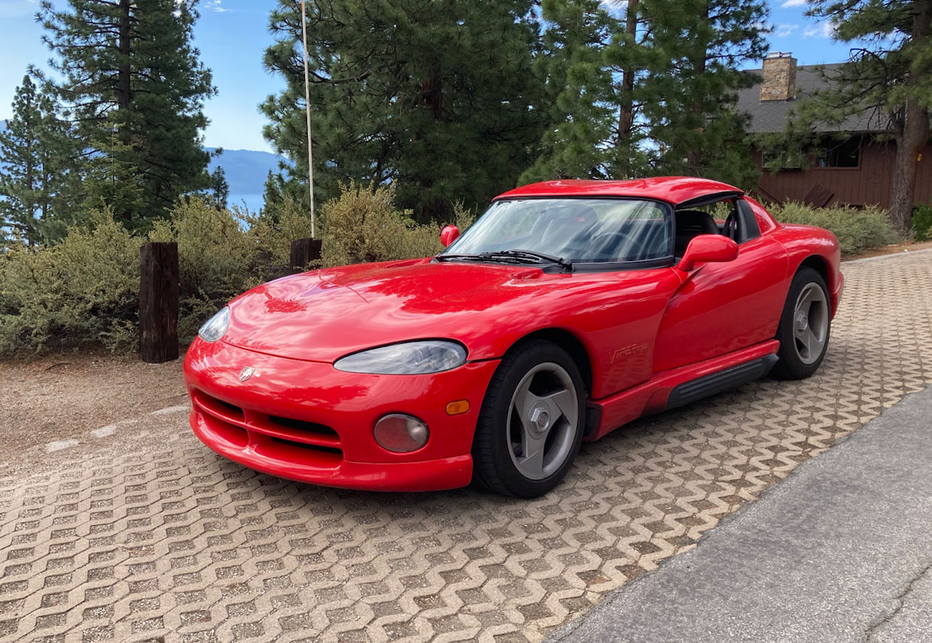 Экспонаты: Viper RT/10, 800 километров адреналина и штраф на день