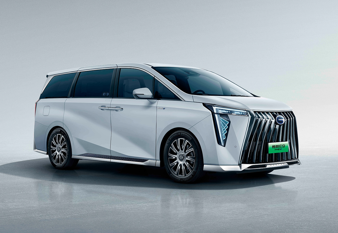 Gac trumpchi m8. Gac m8 premium. Gac trumpchi m8 master edition, 2023. Gac минивэн 2023. Китайский минивэн 2023.