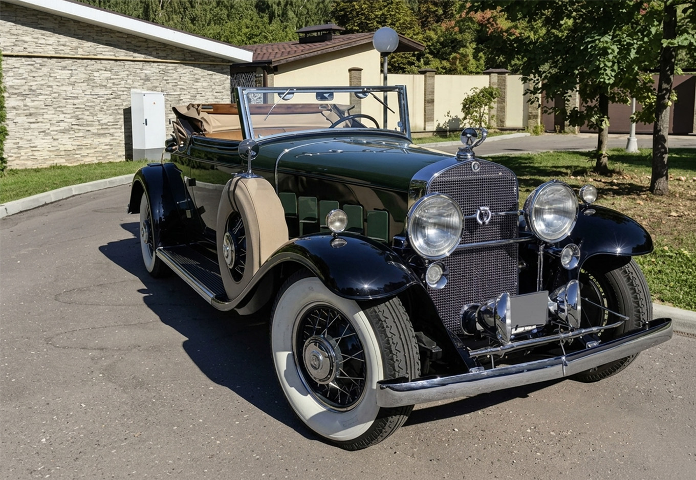 На Авито продают классический Cadillac с мотором V12: вот что это за машина