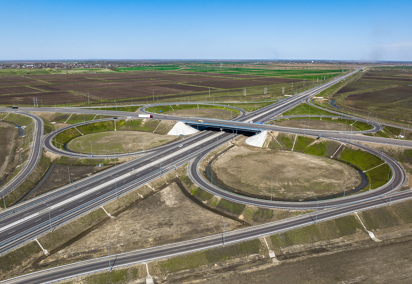 Олар жігітті ұйықтап жатқанда жаттықтырған.